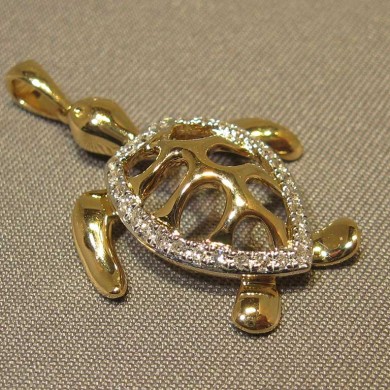 14k Yellow Gold Diamond Set Sea Turtle