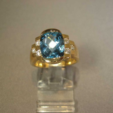 Custom Gold Ring with Gemstone